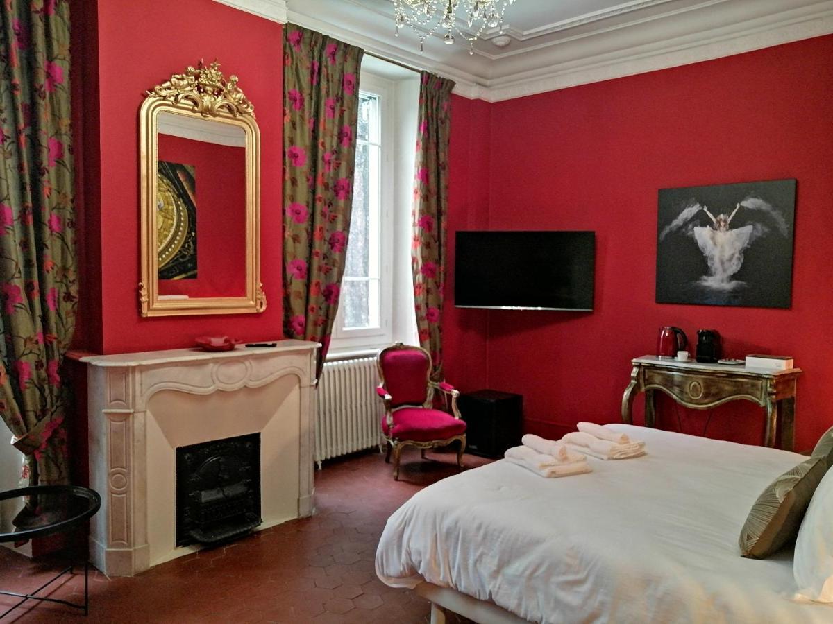 Les Jardins De La Fontaine Bed & Breakfast อาเลส ภายนอก รูปภาพ