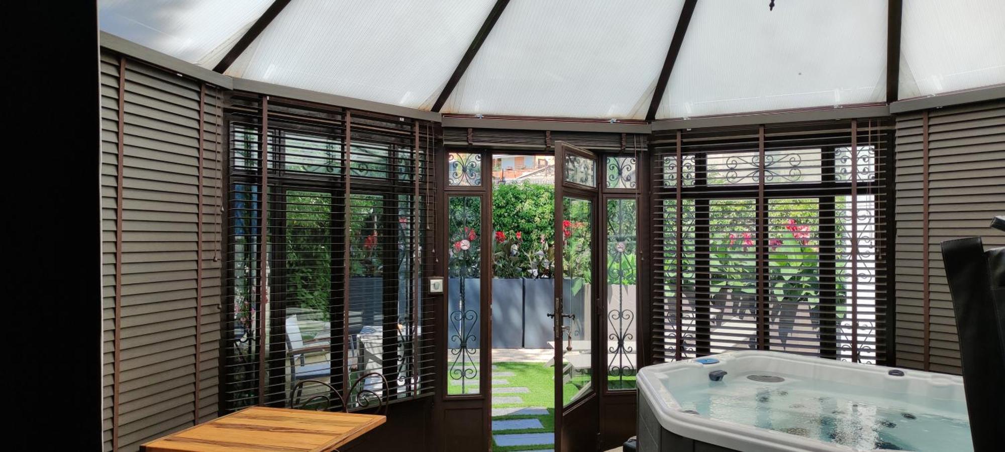 Les Jardins De La Fontaine Bed & Breakfast อาเลส ภายนอก รูปภาพ